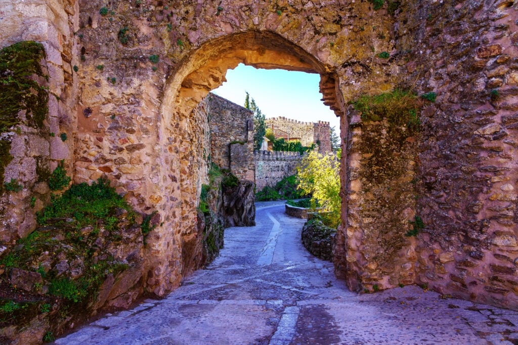 Arched,Door,In,The,Perimeter,Wall,Of,The,Medieval,City PRE EMPTIVE OFFERS